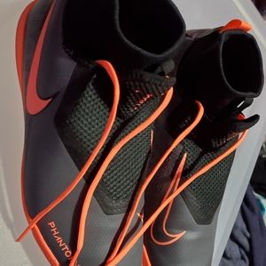 Phantom nikes